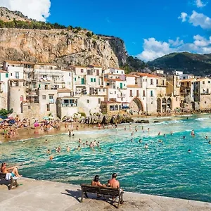 Carbonari House , Cefalú Italia