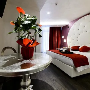 Vespasiano 4*, Roma Italia